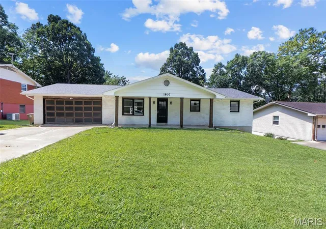 Photo 1 of Single family home for sale at 1807 Ricardo Dr, Cape Girardeau, MO 63701 | MLS# MIS26047895 | Listing updated on 2026-08-28