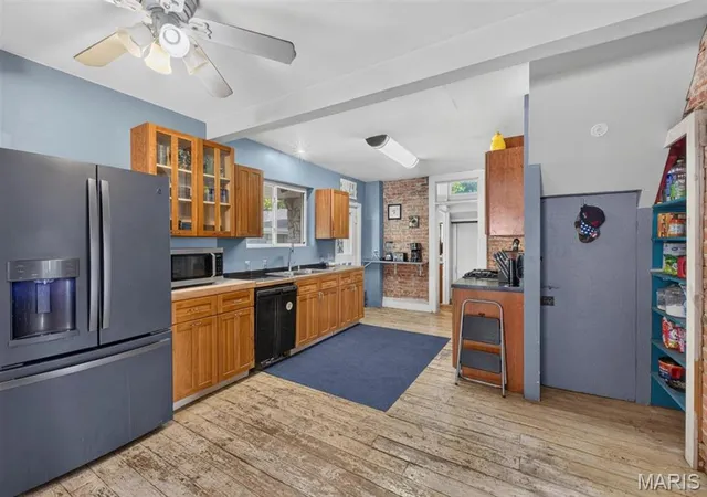 Photo 2 of Single family home for sale at 327 N 3rd St, Greenville, IL 62246 | MLS# MIS26047896 | Listing updated on 2026-09-06