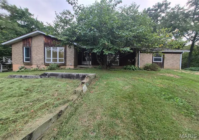Photo 1 of Single family home for sale at 58254 Dow Trl, Hannibal, MO 63401 | MLS# MIS26047908 | Listing updated on 2026-10-02