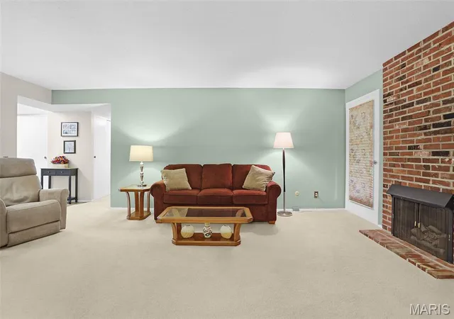 Listing Photo 5 - Condo for sale in building located at 514 Coeur De Royale Dr, Creve Coeur, MO 63141 - Unit #101