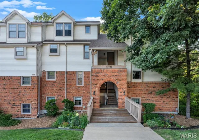 Photo 25 of Townhouse for sale at 7021 Green Tee Ct, Saint Louis, MO 63129 | MLS# MIS26047946 | Listing updated on 2026-10-03