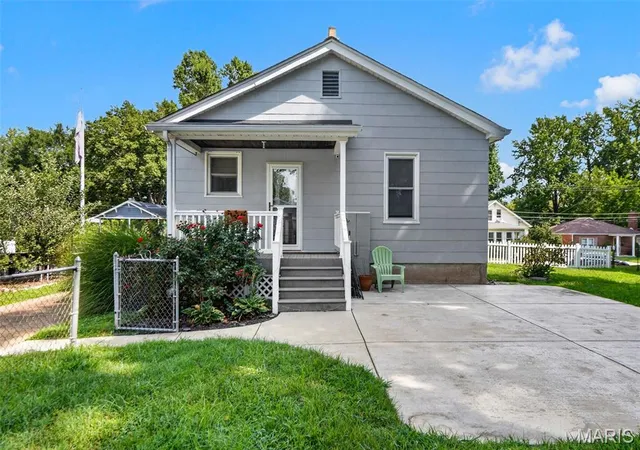 image of 720 Landscape Ave, Saint Louis, MO 63119 | MLS# MIS26047952