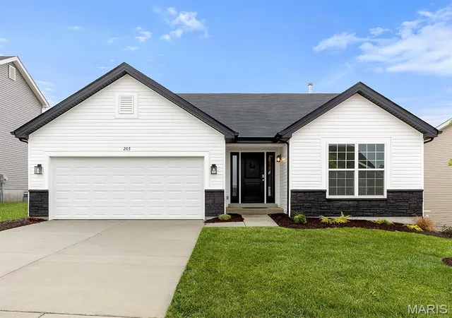 Photo 1 of Single family home for sale at 492 Evening Primrose Dr, Wentzville, MO 63385 | MLS# MIS26047954 | Listing updated on 2026-10-02