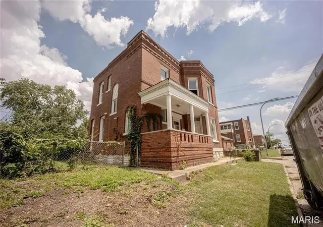 14th image of 419 Mott St, Saint Louis, MO 63111 | MLS# MIS26047959