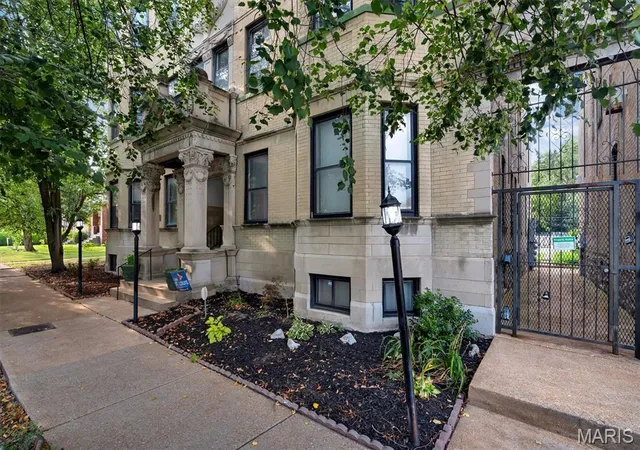 Photo 3 of Condo for sale at 4309 Maryland Ave #10B, Saint Louis, MO 63108 | MLS# MIS26047964 | Listing updated on 2026-09-04