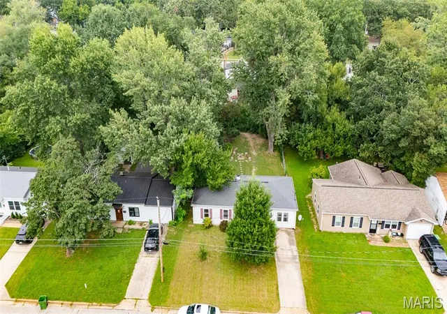 Photo 2 of Single family home for sale at 5 King Dr, Rolla, MO 65401 | MLS# MIS26047965 | Listing updated on 2026-10-04