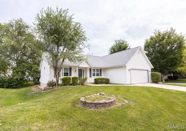 2nd image of 3246 Hunters Wy, Belleville, IL 62221 | MLS# MIS26047969