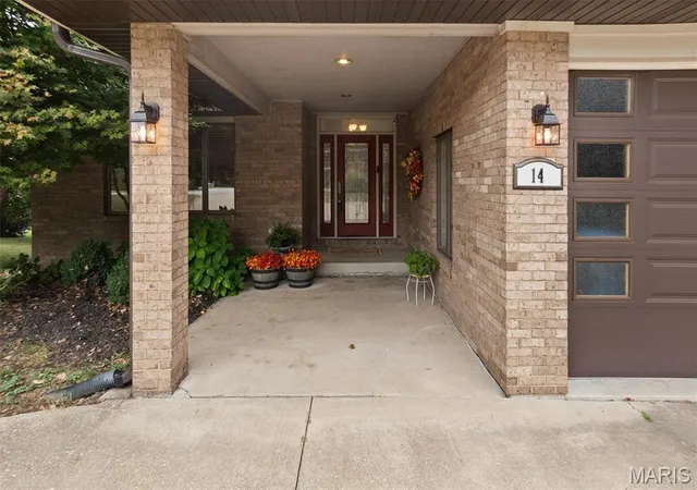 Photo 3 of Single family home for sale at 14 Ginger Crst Dr, Glen Carbon, IL 62034 | MLS# MIS26047977 | Listing updated on 2026-10-09
