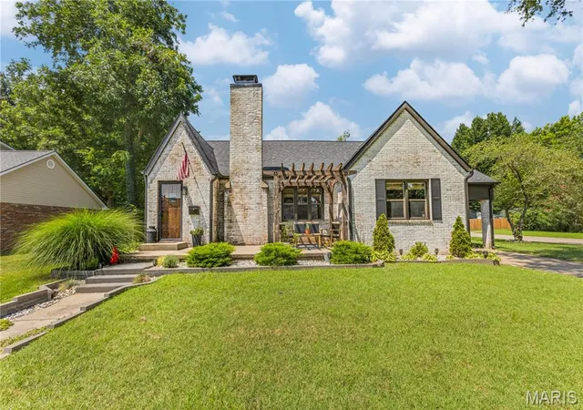 3rd image of 809 Sikes Ave, Sikeston, MO 63801 | MLS# MIS26047981