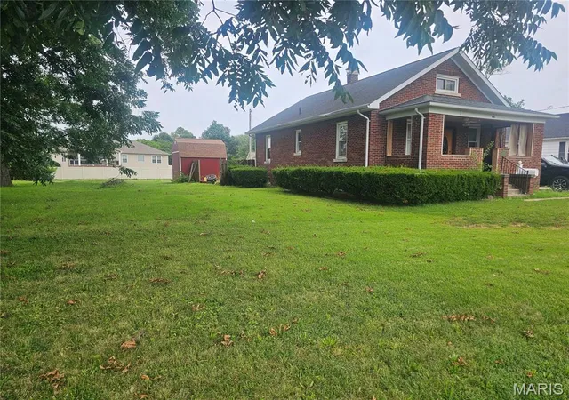 Photo 2 of Single family home for sale at 714 N Jefferson St, Mascoutah, IL 62258 | MLS# MIS26047986 | Listing updated on 2026-07-30