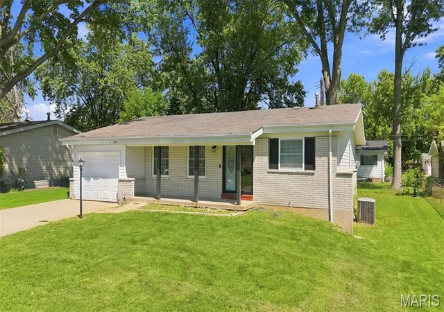 Photo 3 of Single family home for sale at 1331 Coppergate Ln, Saint Louis, MO 63138 | MLS# MIS26047993 | Listing updated on 2026-09-21