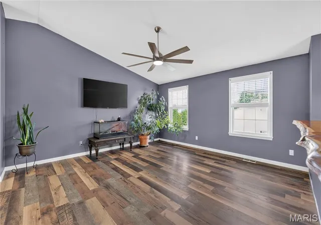 Photo 4 of Single family home for sale at 165 T Box Dr, Saint Clair, MO 63077 | MLS# MIS26048007 | Listing updated on 2026-10-05