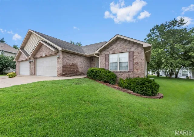 Photo 3 of Single family home for sale at 2836 Larkspur Ct, Cape Girardeau, MO 63701 | MLS# MIS26048010 | Listing updated on 2026-08-27