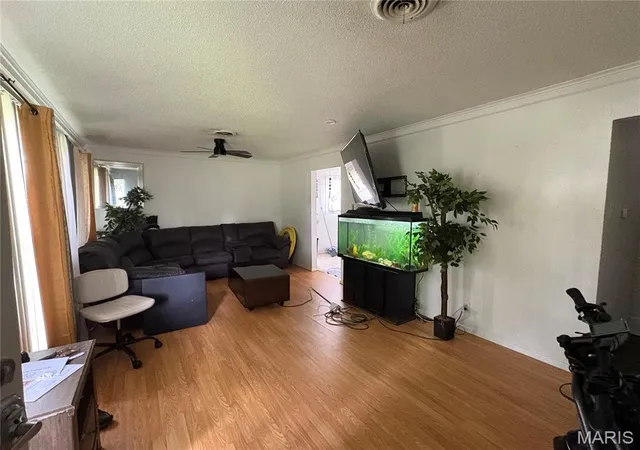 Photo 2 of Single family home for sale at 2605 Cayuga St, Granite City, IL 62040 | MLS# MIS26048017 | Listing updated on 2026-08-03