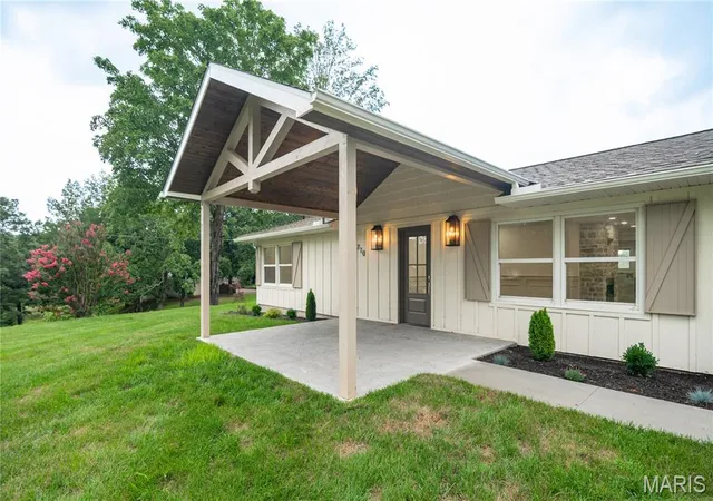 Photo 5 of Single family home for sale at 710 Bloomfield Ave, Bloomfield, MO 63825 | MLS# MIS26048024 | Listing updated on 2026-07-27
