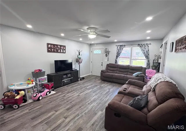 3rd image of 3015 Marsh Ave, Hannibal, MO 63401 | MLS# MIS26048041
