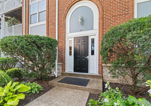 Photo 3 of Condo for sale at 4235 W Pine Blvd #3, Saint Louis, MO 63108 | MLS# MIS26048044 | Listing updated on 2026-08-18