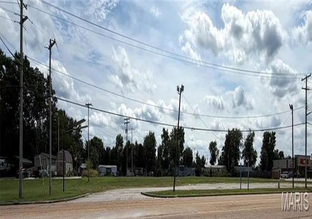 Photo 1 of Land for sale at 430 Edwardsville Rd, Troy, IL 62294 | MLS# MIS26048050 | Listing updated on 2026-07-28
