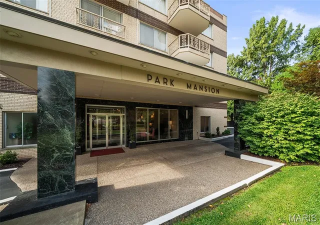 Photo 1 of Condo for sale at 6415 Jamieson Ave #204, Saint Louis, MO 63109 | MLS# MIS26048052 | Listing updated on 2026-09-17