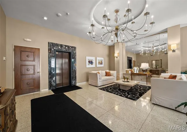 Photo 2 of Condo for sale at 6415 Jamieson Ave #204, Saint Louis, MO 63109 | MLS# MIS26048052 | Listing updated on 2026-09-17