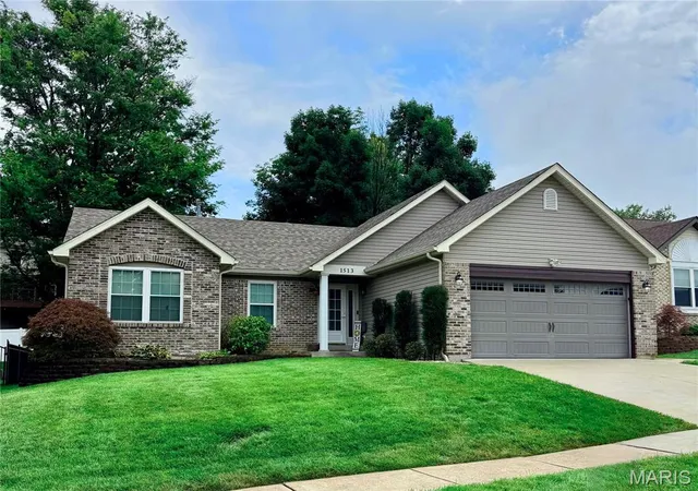 1st image of 1513 Hawkins Corners Dr, Fenton, MO 63026 | MLS# MIS26048059