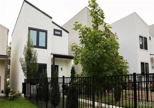 1st image of 1825 Mercier St, Kansas City, MO 64108 | MLS# MIS26048067