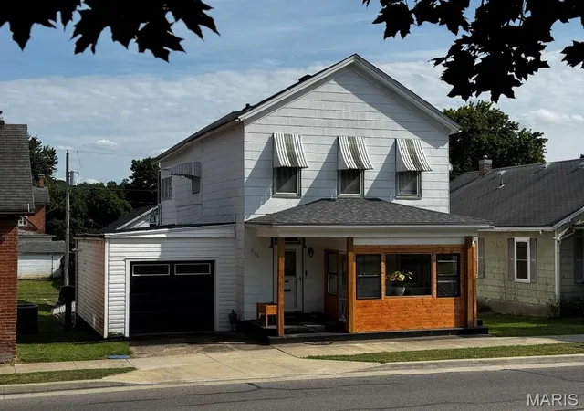 1st image of 906 Georgia St, Louisiana, MO 63353 | MLS# MIS26048068