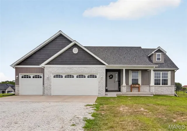 2nd image of 10 Andrew Ct, Silex, MO 63377 | MLS# MIS26048076