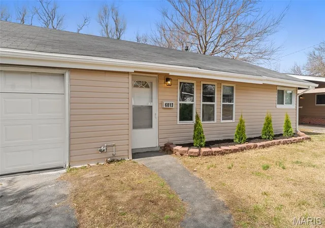 Photo 2 of Single family home for sale at 6813 Saint Olaf Dr, Saint Louis, MO 63134 | MLS# MIS26048082 | Listing updated on 2026-08-12