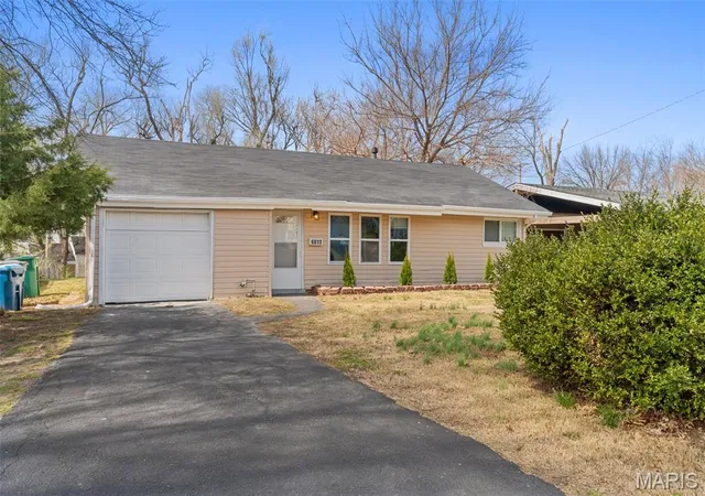 Photo 3 of Single family home for sale at 6813 Saint Olaf Dr, Saint Louis, MO 63134 | MLS# MIS26048082 | Listing updated on 2026-08-12