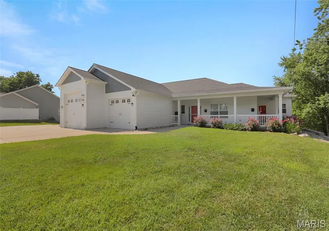 Photo 3 of Multi family home for sale at 1101/1103 W Fifth St, Washington, MO 63090 | MLS# MIS26048091 | Listing updated on 2026-08-31