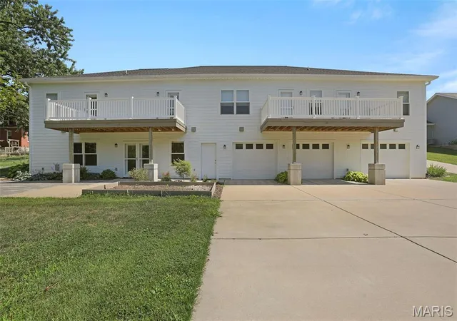 Photo 3 of Multi family home for sale at 1101/1103 W Fifth St, Washington, MO 63090 | MLS# MIS26048091 | Listing updated on 2026-10-08
