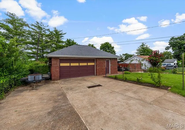 4th image of 3913 Cordes Dr, Saint Louis, MO 63125 | MLS# MIS26048098