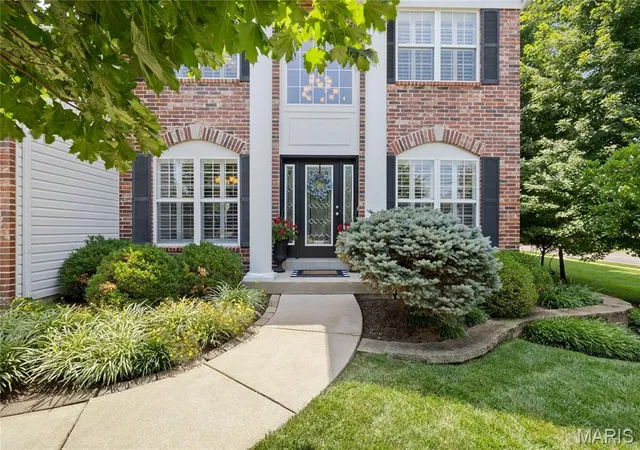 3rd image of 268 Magnolia Trace Dr, Ballwin, MO 63021 | MLS# MIS26048110