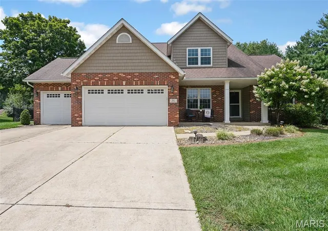 1st image of 160 Oaklawn Dr, Glen Carbon, IL 62034 | MLS# MIS26048132
