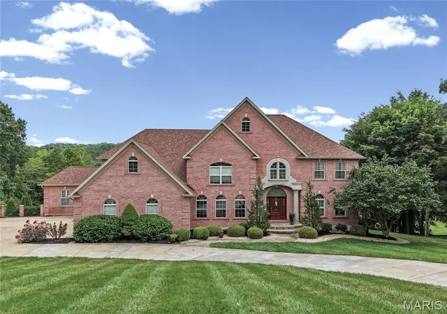 Photo 1 of Single family home for sale at 10570 Glen Oaks Dr, Festus, MO 63028 | MLS# MIS26048135 | Listing updated on 2026-10-02