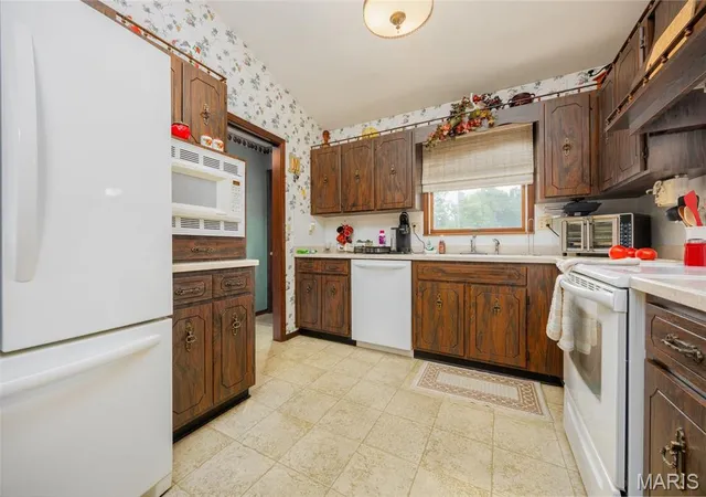 Photo 4 of Single family home for sale at 2405 Washingtpm St, Salem, IL 62881 | MLS# MIS26048146 | Listing updated on 2026-07-27