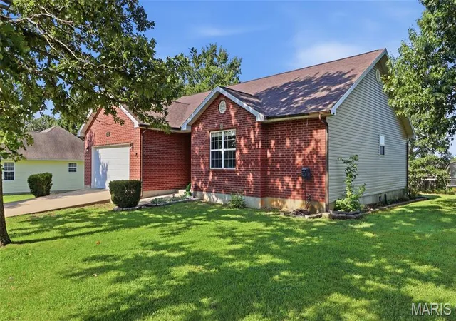 2nd image of 20967 Lacombe Rd, Waynesville, MO 65583 | MLS# MIS26048162