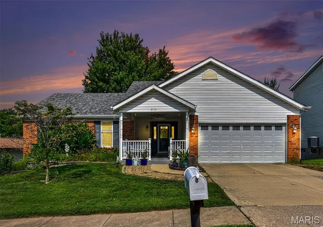 Photo 2 of Sale Pending at 2113 Dettmer Pl, Florissant, MO 63031 | MLS# MIS26048165 | Listing updated on 2026-08-30
