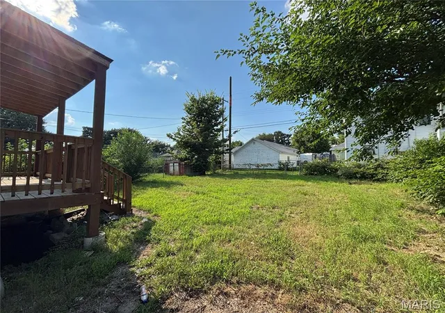 Photo 3 of Single family home for sale at 51 W Beach Ave, Wood River, IL 62095 | MLS# MIS26048177 | Listing updated on 2026-08-25