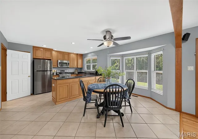 4th image of 1122 Majestic Dr, Fenton, MO 63026 | MLS# MIS26048204