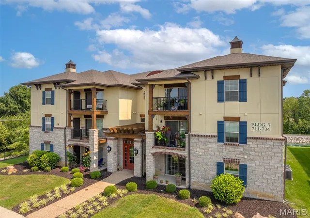 Photo 1 of Condo for sale at 723 Bordeaux Wy, Saint Peters, MO 63376 | MLS# MIS26048210 | Listing updated on 2026-08-16