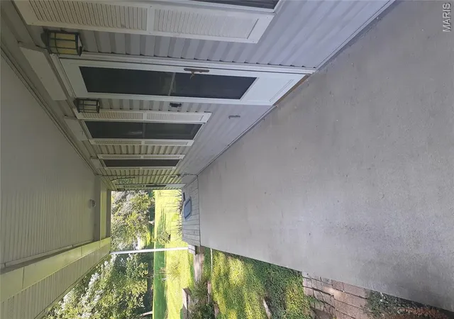Photo 14 of Single family home for sale at 102 Athlone Dr, Caseyville, IL 62232 | MLS# MIS26048216 | Listing updated on 2026-08-27