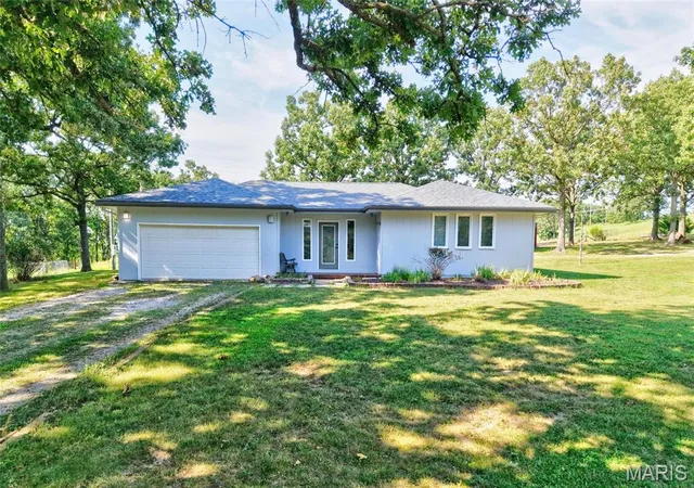 Photo 1 of Sale Pending at 157 Keepsake Rd, Stoutland, MO 65567 | MLS# MIS26048217 | Listing updated on 2026-08-17