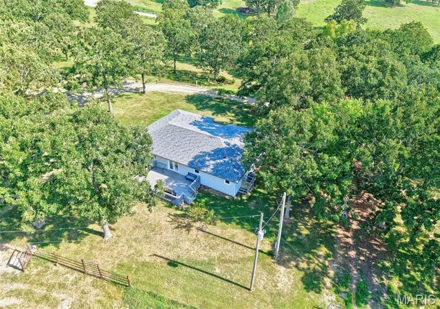 Photo 76 of Sale Pending at 157 Keepsake Rd, Stoutland, MO 65567 | MLS# MIS26048217 | Listing updated on 2026-08-17