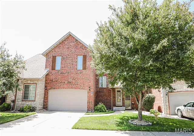Photo 1 of Townhouse for sale at 2335 W Chesterfield Blvd #B, Springfield, MO 65807 | MLS# MIS26048241 | Listing updated on 2026-07-31