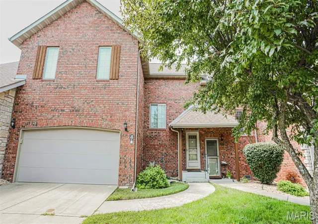 Photo 5 of Townhouse for sale at 2335 W Chesterfield Blvd #B, Springfield, MO 65807 | MLS# MIS26048241 | Listing updated on 2026-07-31