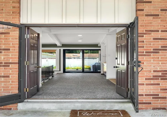Photo 4 of Single family home for sale at 22 La Gorce Dr, Chesterfield, MO 63017 | MLS# MIS26048245 | Listing updated on 2026-09-13