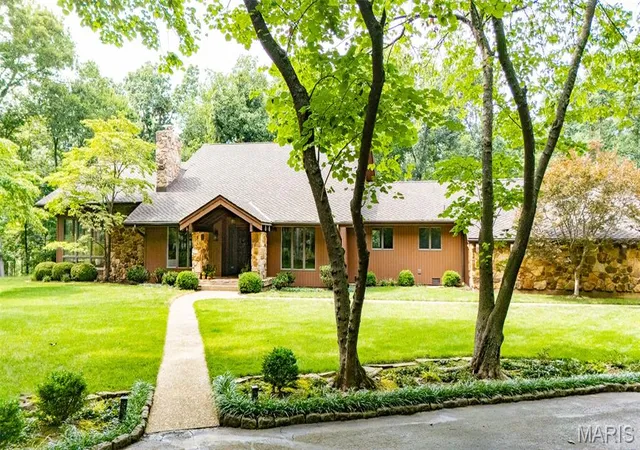 3rd image of 511 E Christy Dr, Rolla, MO 65401 | MLS# MIS26048264