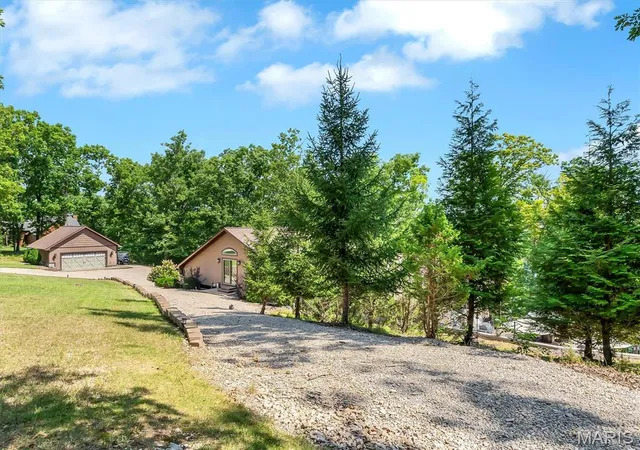 Photo 3 of Single family home for sale at 12212 Anthonies Mill Rd, Bourbon, MO 65441 | MLS# MIS26048269 | Listing updated on 2026-09-06